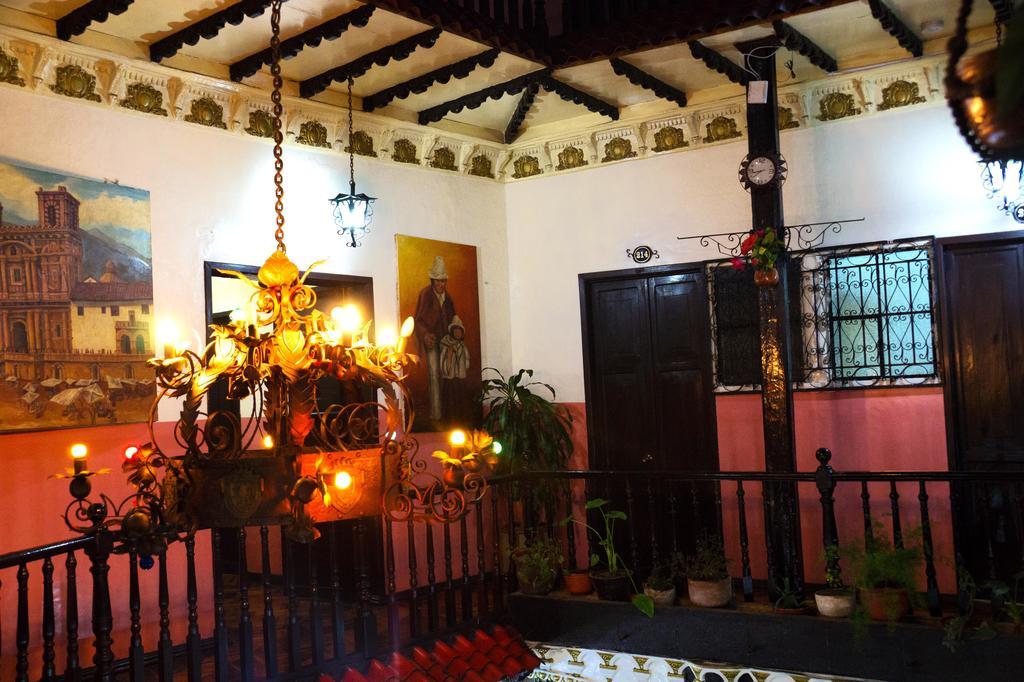 Hostal Juana de Arco Quito Exterior foto